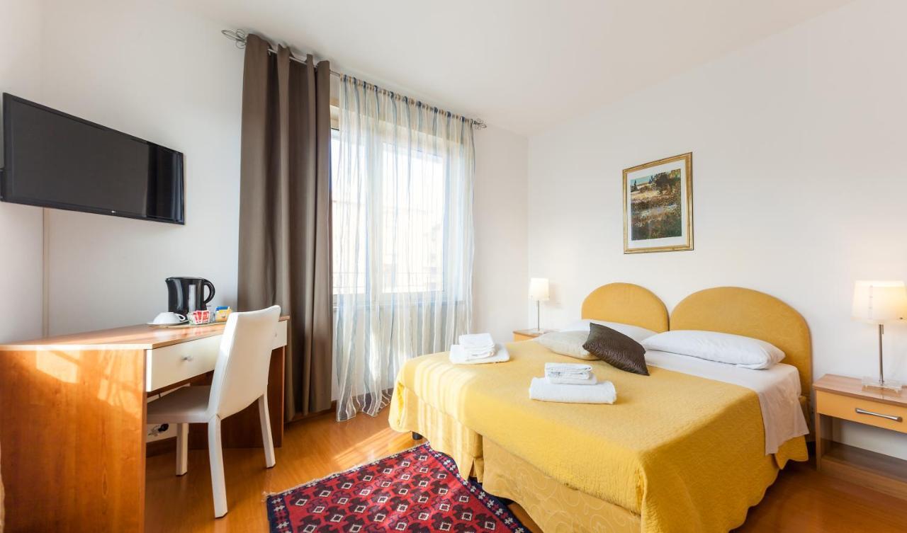 Casa Vacanze Le Terrazze เวโรนา ภายนอก รูปภาพ