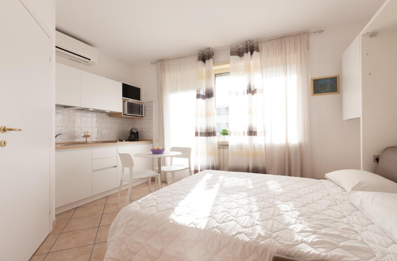 Casa Vacanze Le Terrazze เวโรนา ภายนอก รูปภาพ